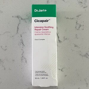 Dr.Jart+ Cicapair Intensive Soothing Repair Cream - Green and White